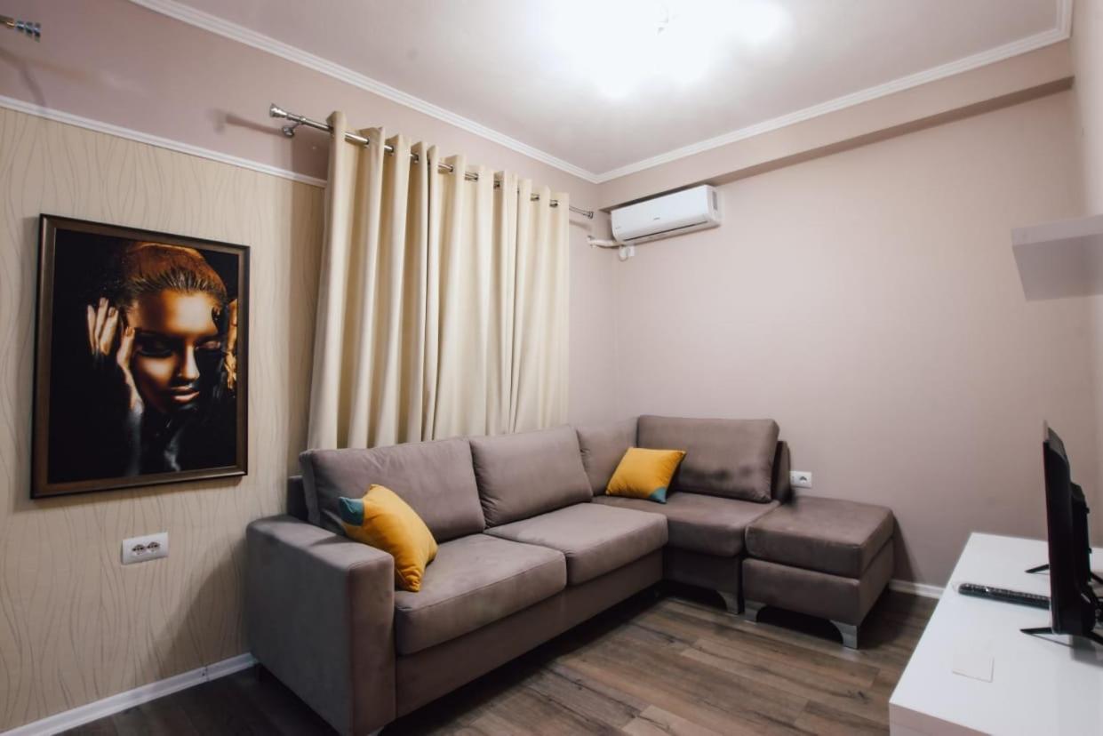 Novs Apartment 1 Gjirokastër Buitenkant foto