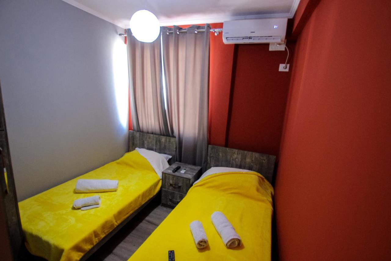 Novs Apartment 1 Gjirokastër Buitenkant foto